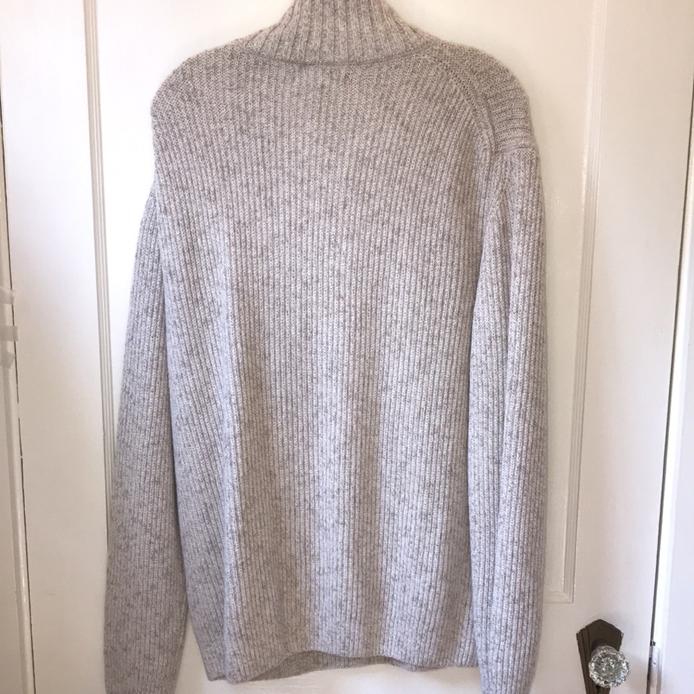 Banana Republic Italian Yarn Sweater - Oatmeal Gray color - Picture 6 of 6